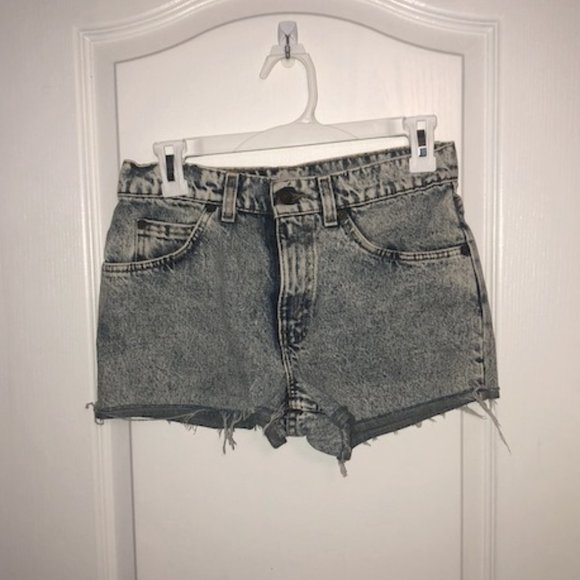 Levis Vintage Highwaisted Jean Shorts - Picture 1 of 5